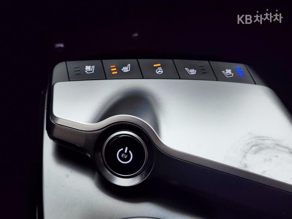 Киа EV6롱 레Местен지 2WD Air - 21