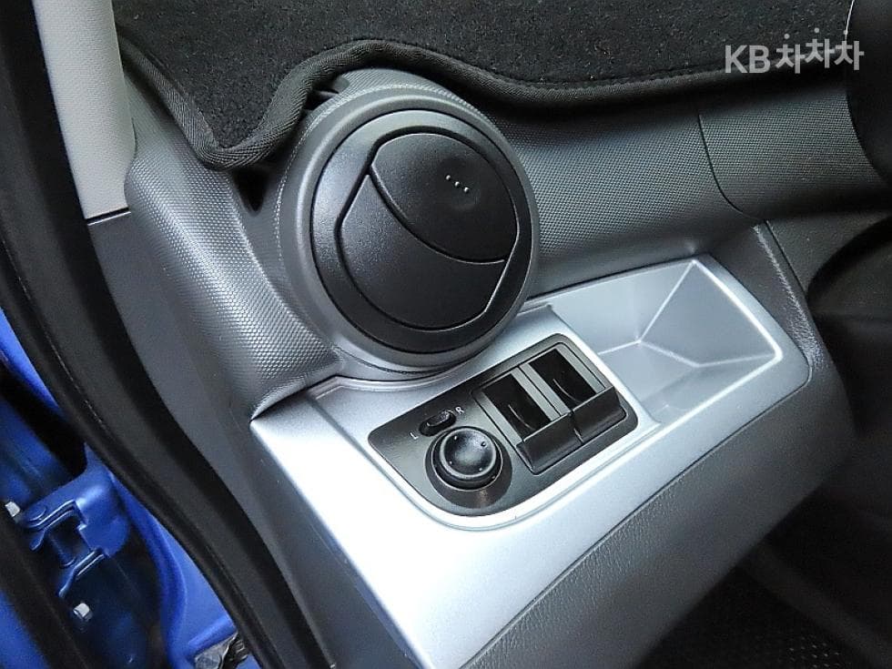 GM Korea Chevrolet SparkLT Standard - 12