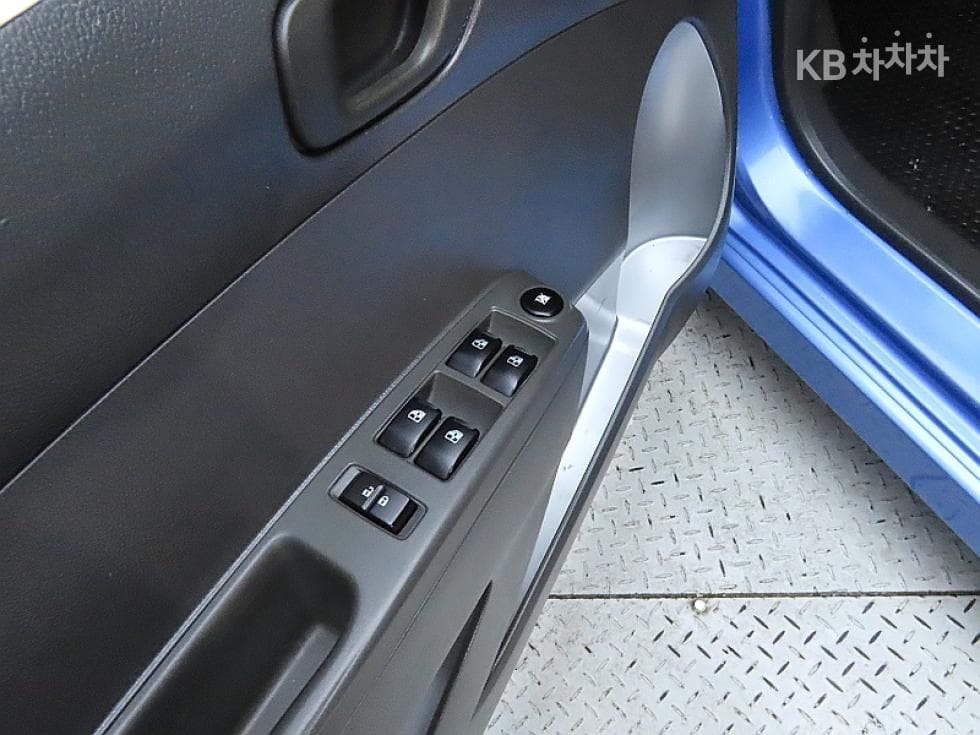GM Korea Chevrolet SparkLT Standard - 13