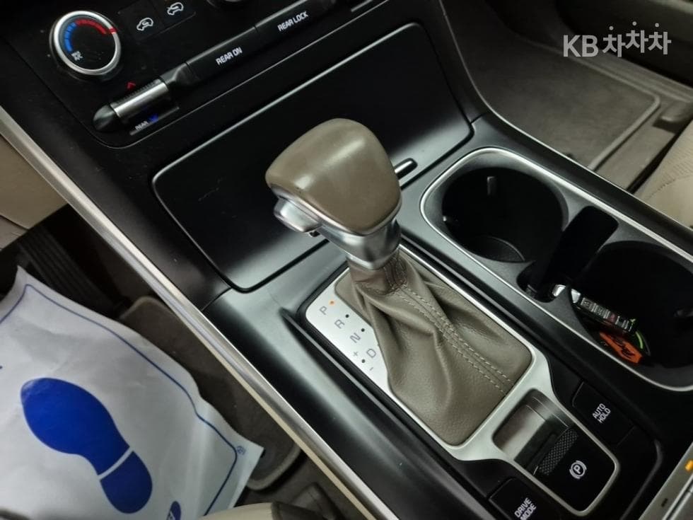 Киа Канивал 4-то поколениеG3.5 GDI 9-местен Престиж - 8