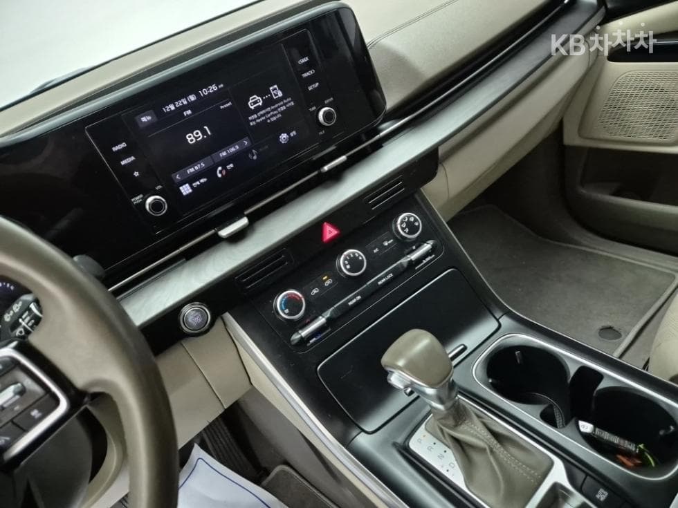 Киа Канивал 4-то поколениеG3.5 GDI 9-местен Престиж - 10