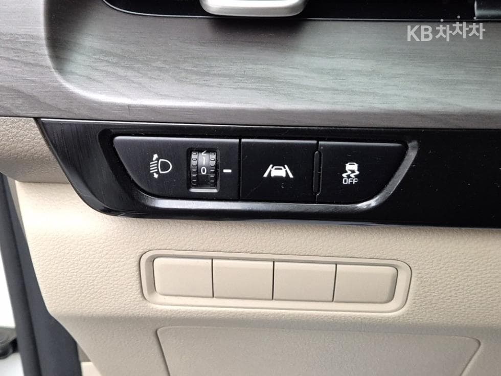 Киа Канивал 4-то поколениеG3.5 GDI 9-местен Престиж - 15