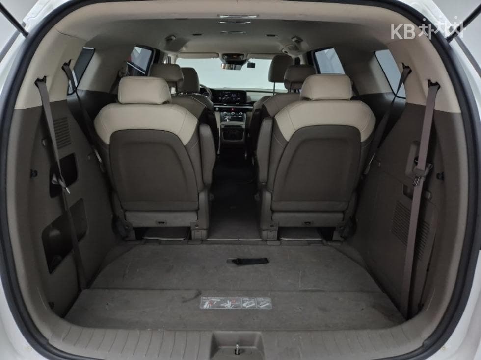 Киа Канивал 4-то поколениеG3.5 GDI 9-местен Престиж - 17