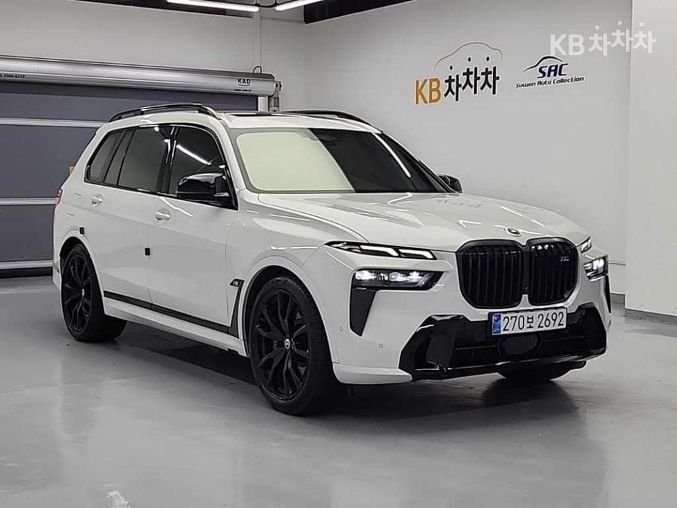 BMW X7(G07)M60i xDrive M Sport Pro - 4