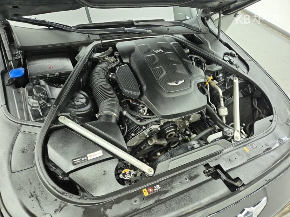 Genesis G903.8 GDi AWD Prestige - 6