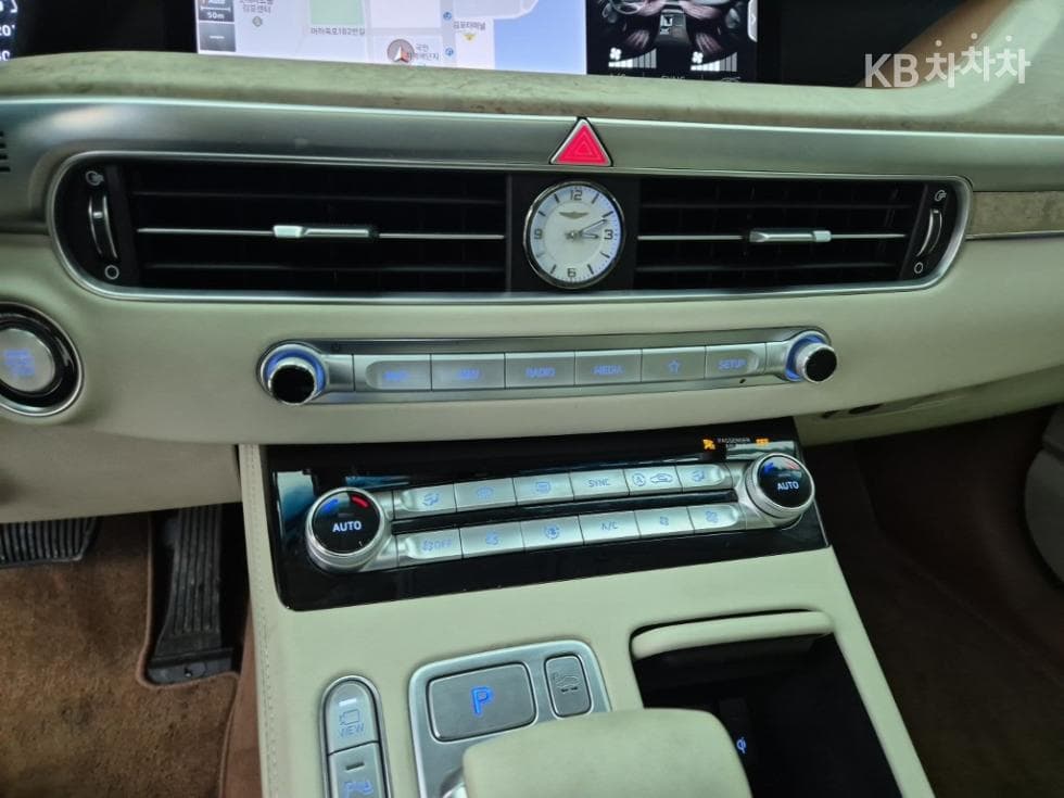 Genesis G903.8 GDi AWD Prestige - 10