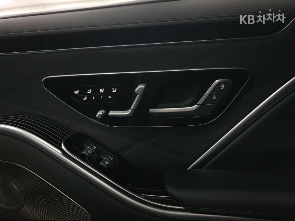 Mercedes-Benz S-Class W223Maybach S580 4Matic Standard - 24