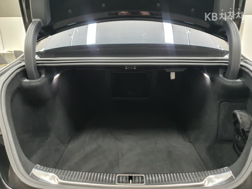 Mercedes-Benz S-Class W223Maybach S580 4Matic Standard - 25