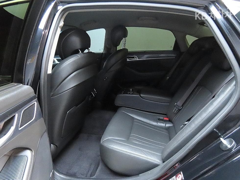 Hyundai GenesisDHG330 Premium - 11