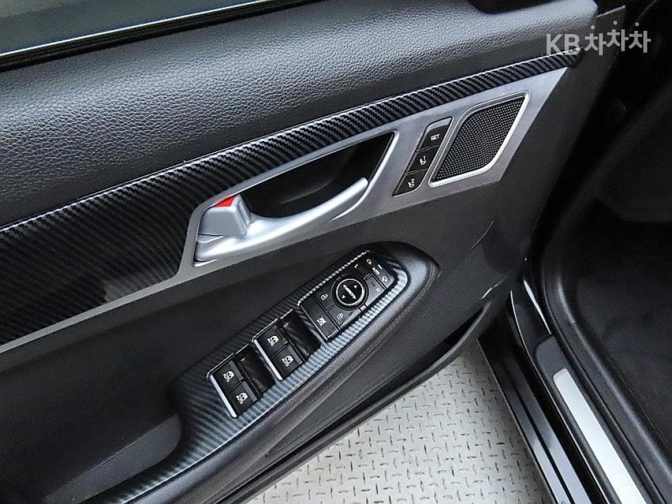 Hyundai GenesisDHG330 Premium - 13