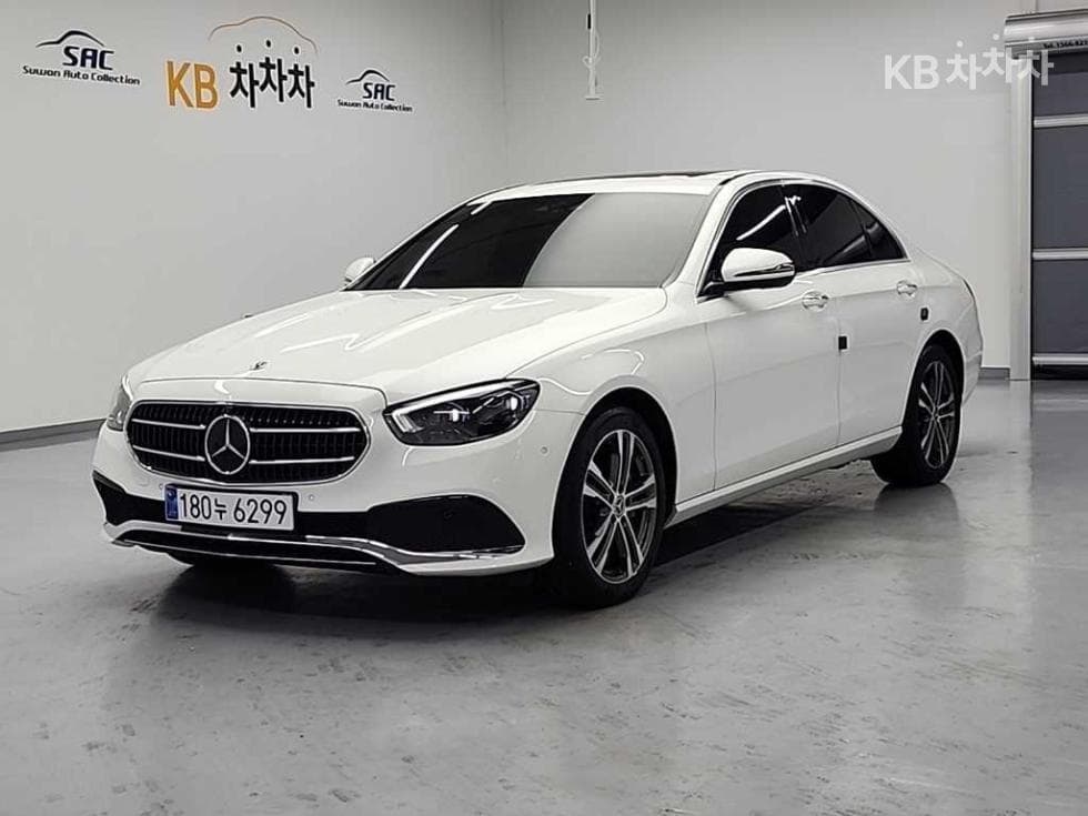 Mercedes-Benz E-Class (W213) E350 4MATIC Avantgarde - Image 1