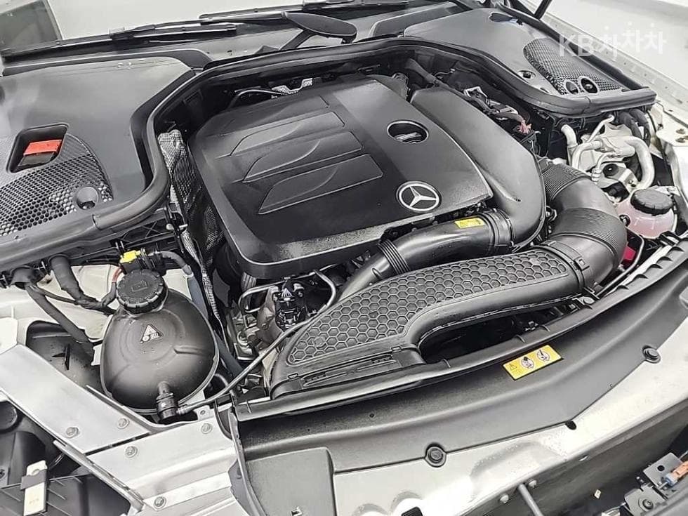 Mercedes-Benz E-Class (W213)E350 4MATIC Avantgarde - 5