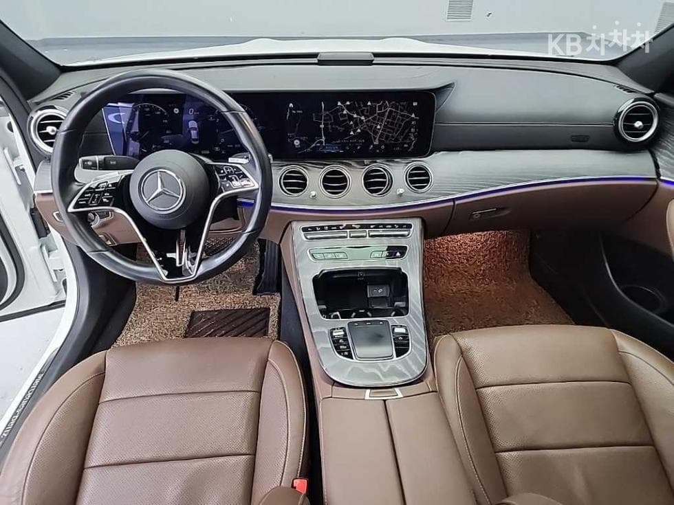 Mercedes-Benz E-Class (W213)E350 4MATIC Avantgarde - 7