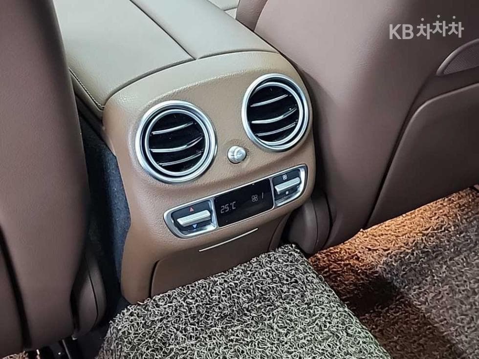 Mercedes-Benz E-Class (W213)E350 4MATIC Avantgarde - 13