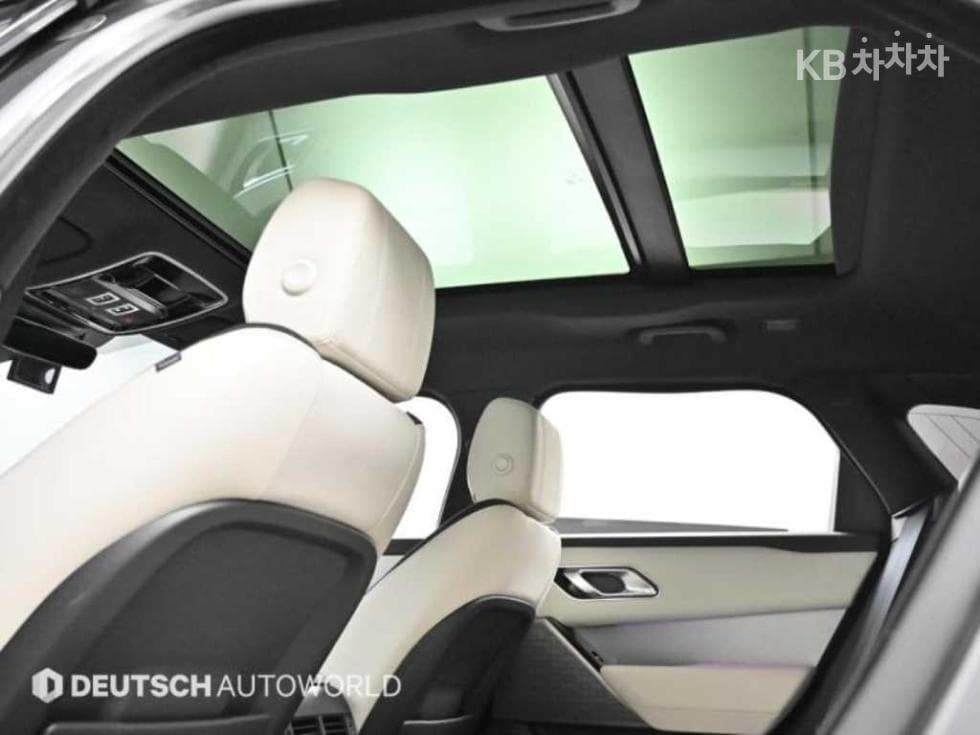 Land Rover Range Rover 벨라3.0 D300 R-Dynamic SE - 19