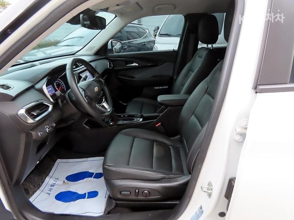 GM Korea Trailblazer1.35 Gasoline 2WD Premier - 5