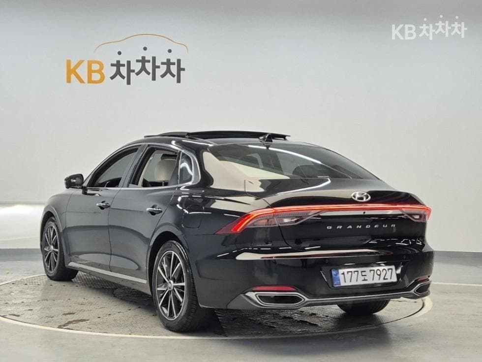 Хюндай The New (фейслифт) Grandeur (Azera)2.5 Le Blanc - 2