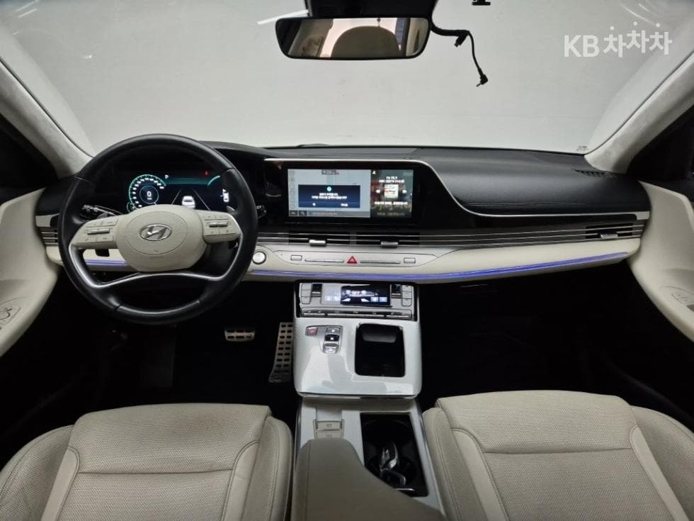 Хюндай The New (фейслифт) Grandeur (Azera)2.5 Le Blanc - 7