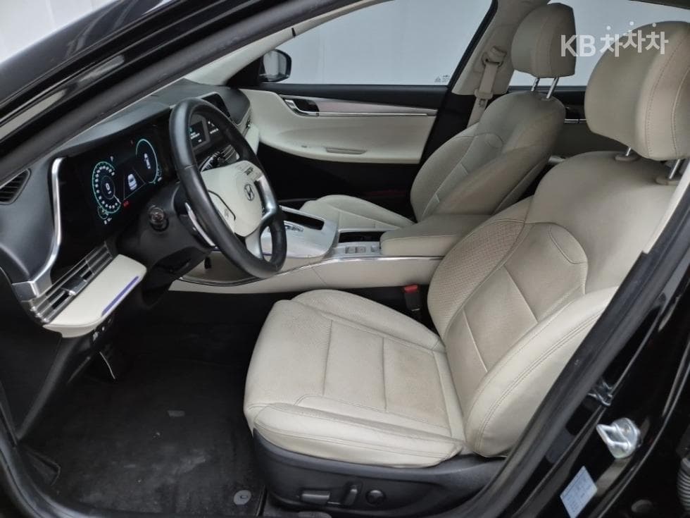 Хюндай The New (фейслифт) Grandeur (Azera) 2.5 Le Blanc - Image 1