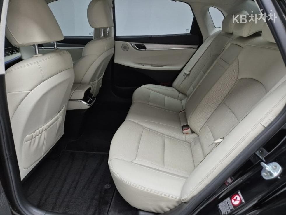 Хюндай The New (фейслифт) Grandeur (Azera)2.5 Le Blanc - 12