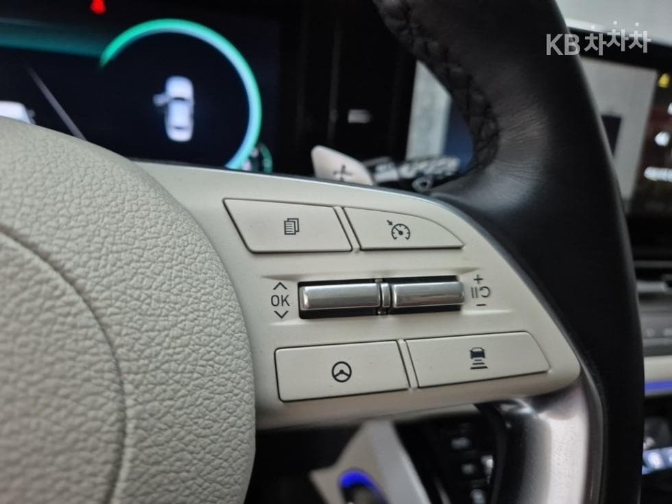 Хюндай The New (фейслифт) Grandeur (Azera)2.5 Le Blanc - 16