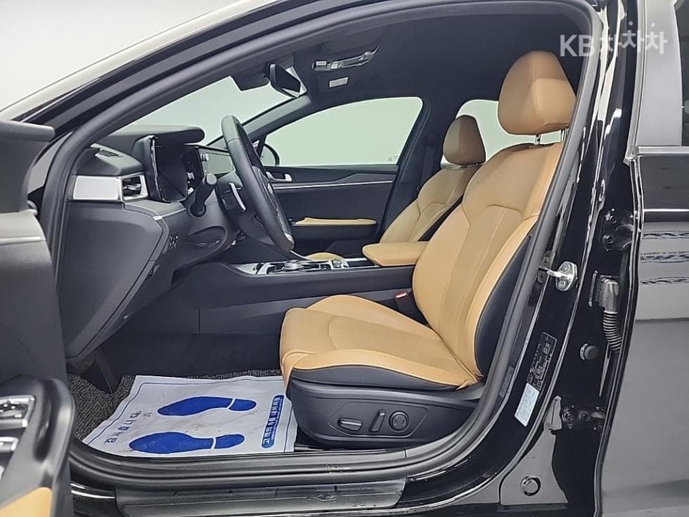 Kia K5 3rd Gen2.0 Gasoline Prestige - 11