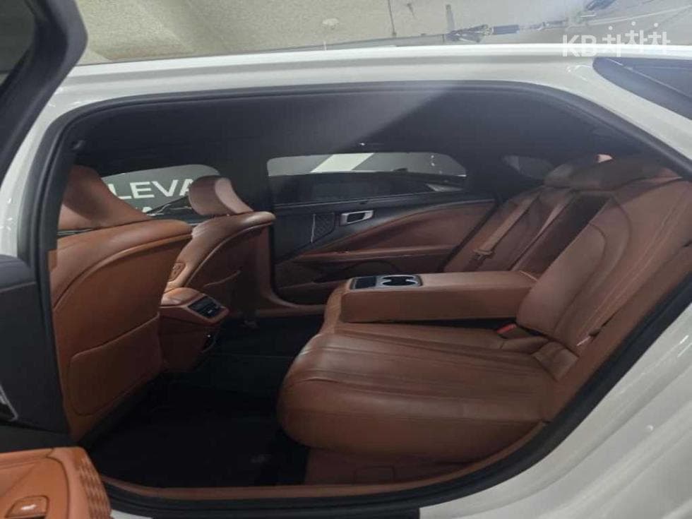 Киа The New (фейслифт) K82.5L бензин Noblesse - 9