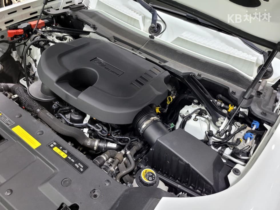 Land Rover 디펜더(L663)110 D300 HSE - 6