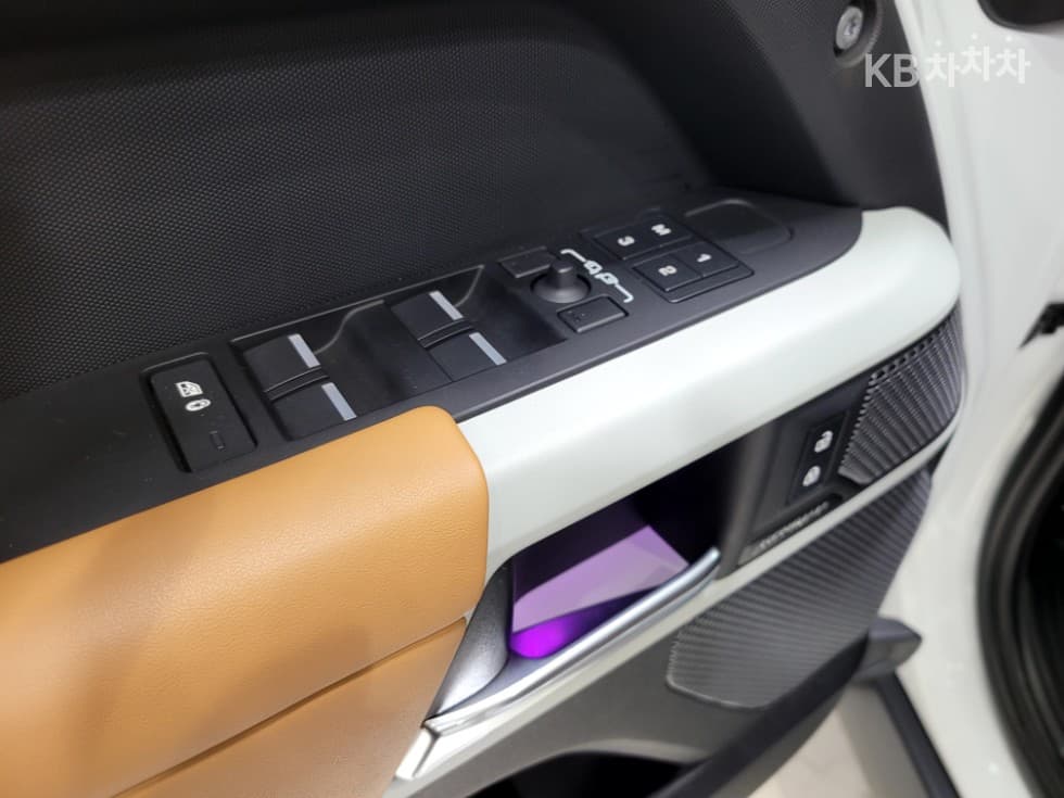 Land Rover 디펜더(L663)110 D300 HSE - 7