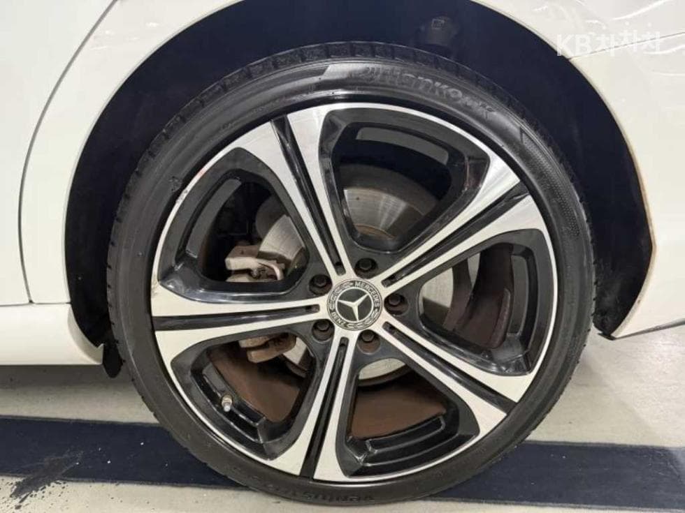 Mercedes-Benz C-Клас 6세대(W206)C300 4Matic Avantgarde - 9