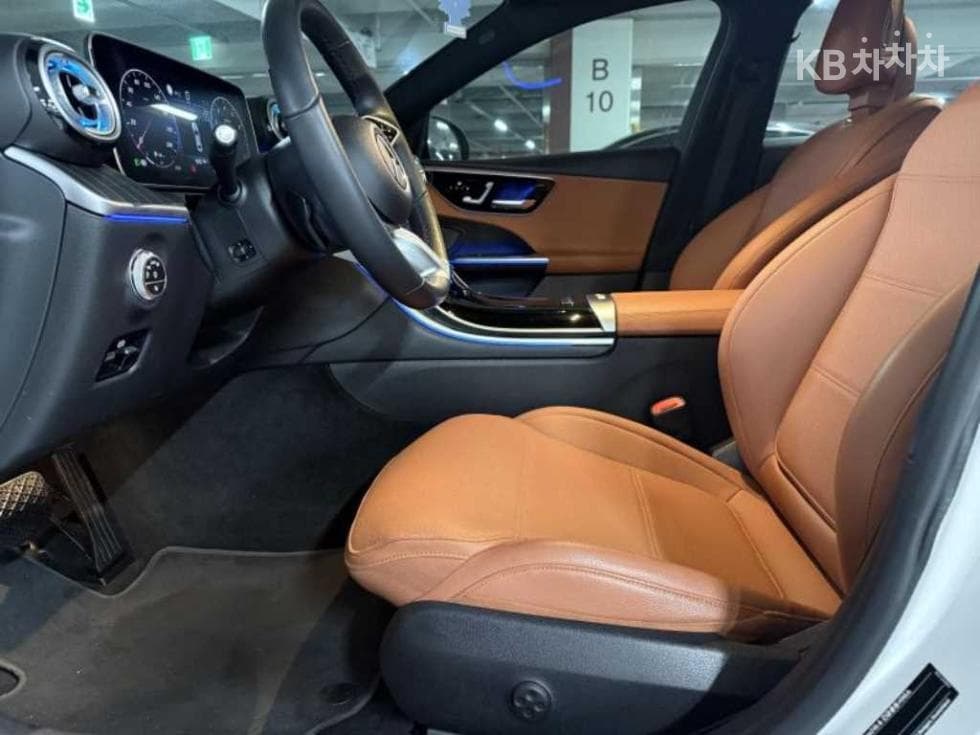Mercedes-Benz C-Клас 6세대(W206)C300 4Matic Avantgarde - 12