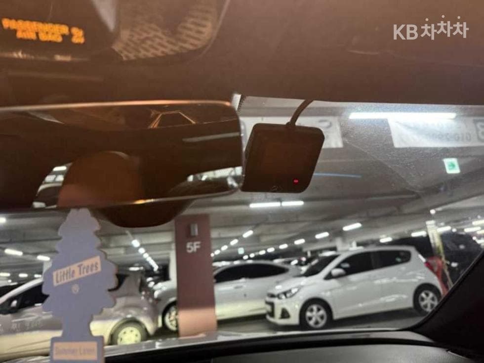 Mercedes-Benz C-Клас 6세대(W206)C300 4Matic Avantgarde - 20