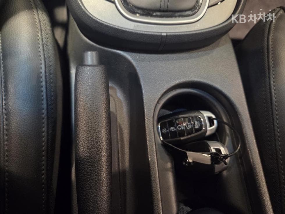 Hyundai The New (facelift) Kona1.6 Gasoline Turbo 2WD Smart - 13