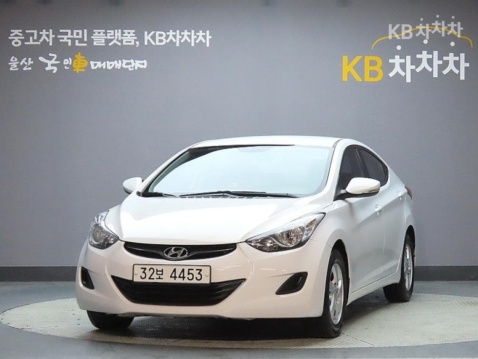 Hyundai Avante (Elantra)MD M16 GDi DELUXE - Image 1