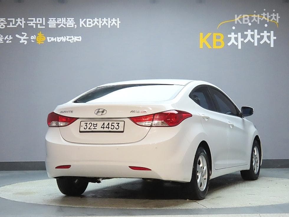 Hyundai Avante (Elantra)MDM16 GDi DELUXE - 2