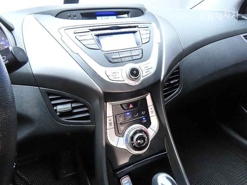 Hyundai Avante (Elantra)MDM16 GDi DELUXE - 16