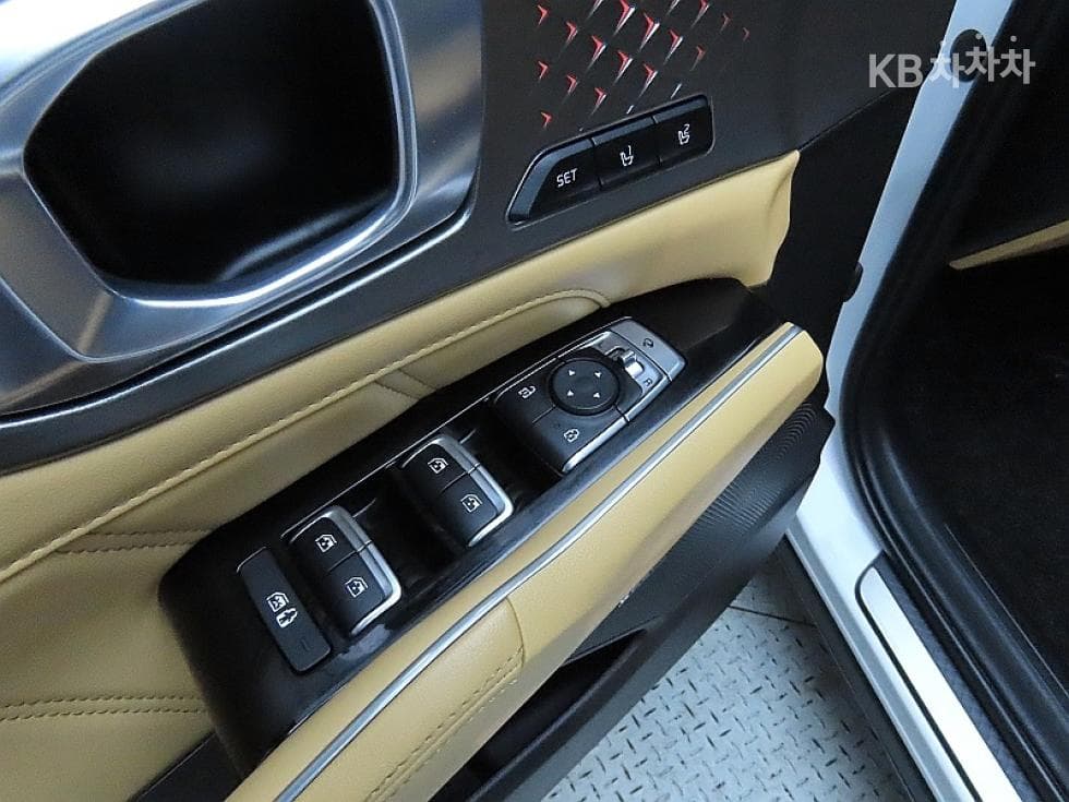 Kia The New (facelift) Sorento Hybrid MQ41.6T HEV 4WD Signature - 13