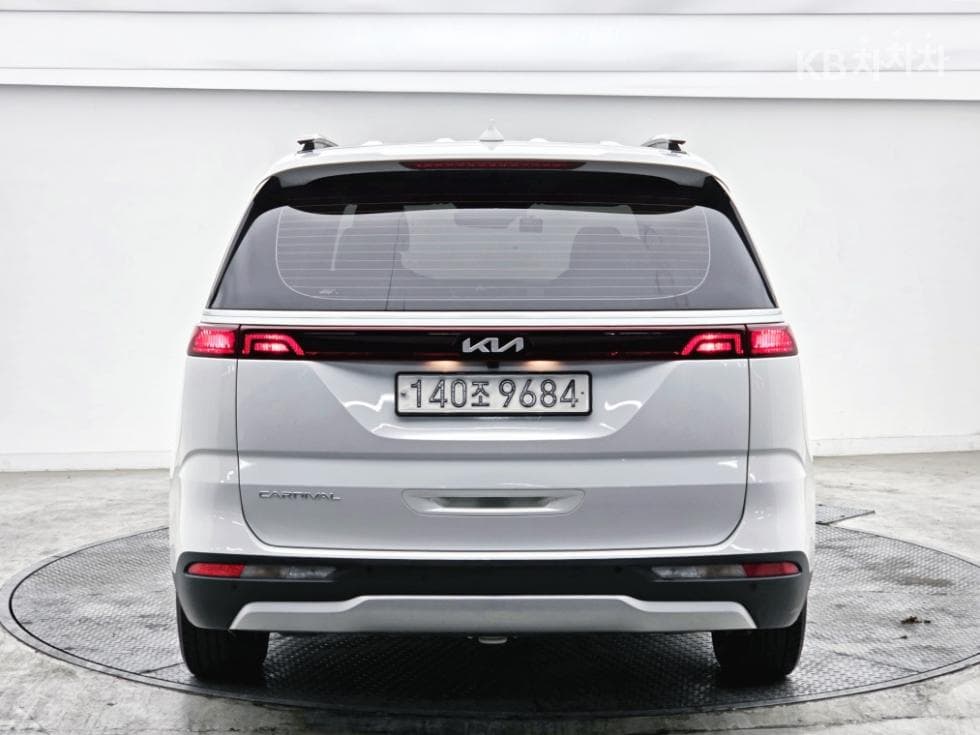 Kia Carnival 4th generationD2.2 9-seater Prestige - 4