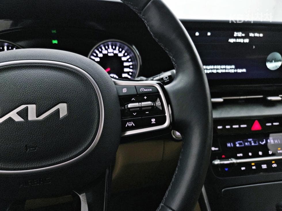 Kia Carnival 4th generationD2.2 9-seater Prestige - 11