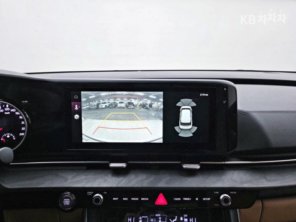 Kia Carnival 4th generationD2.2 9-seater Prestige - 14