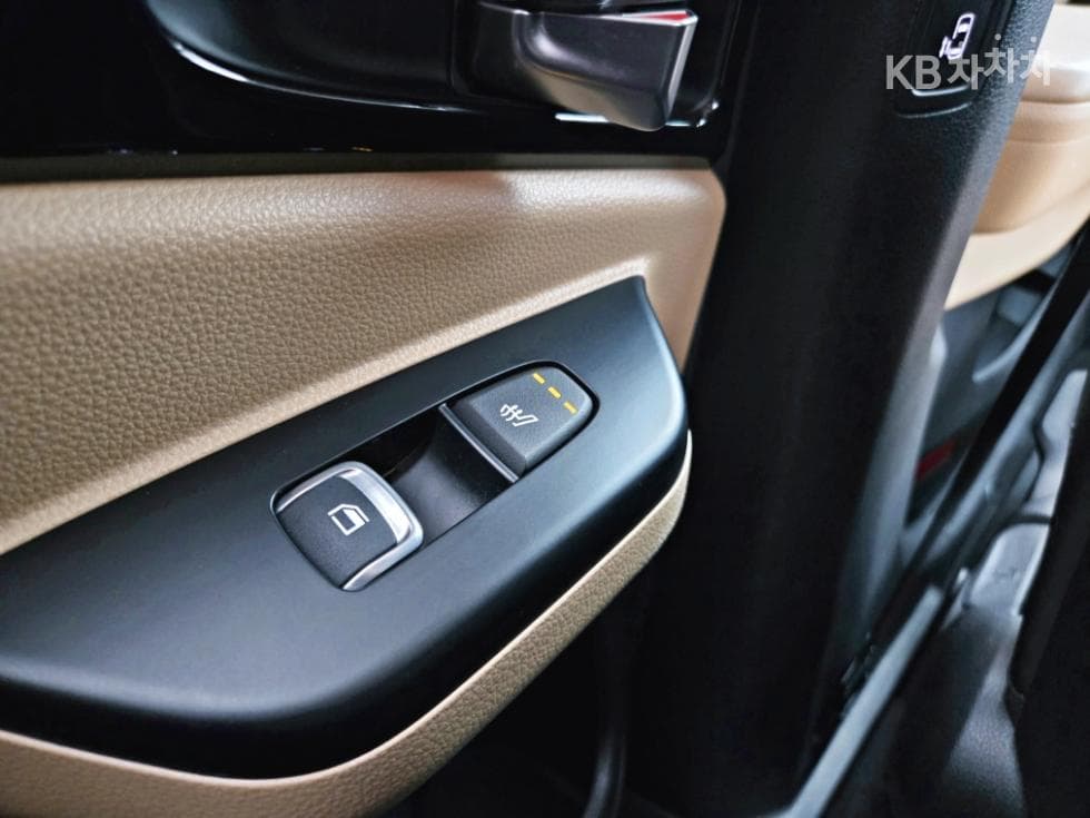 Kia Carnival 4th generationD2.2 9-seater Prestige - 20