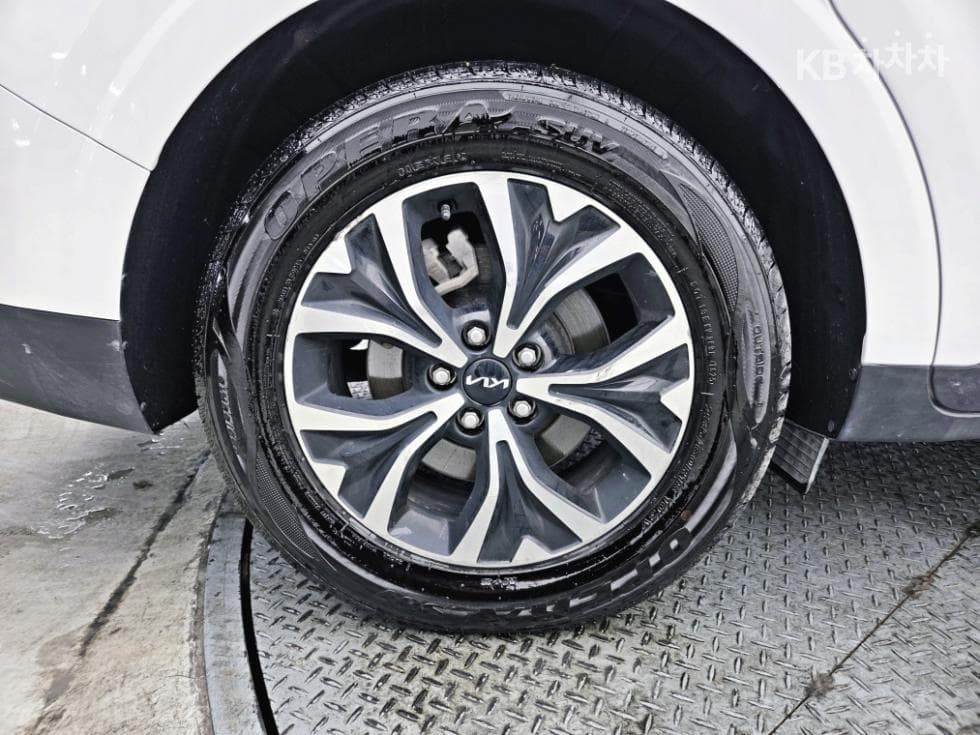 Kia Carnival 4th generationD2.2 9-seater Prestige - 26