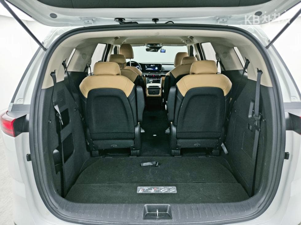 Kia Carnival 4th generationD2.2 9-seater Prestige - 28