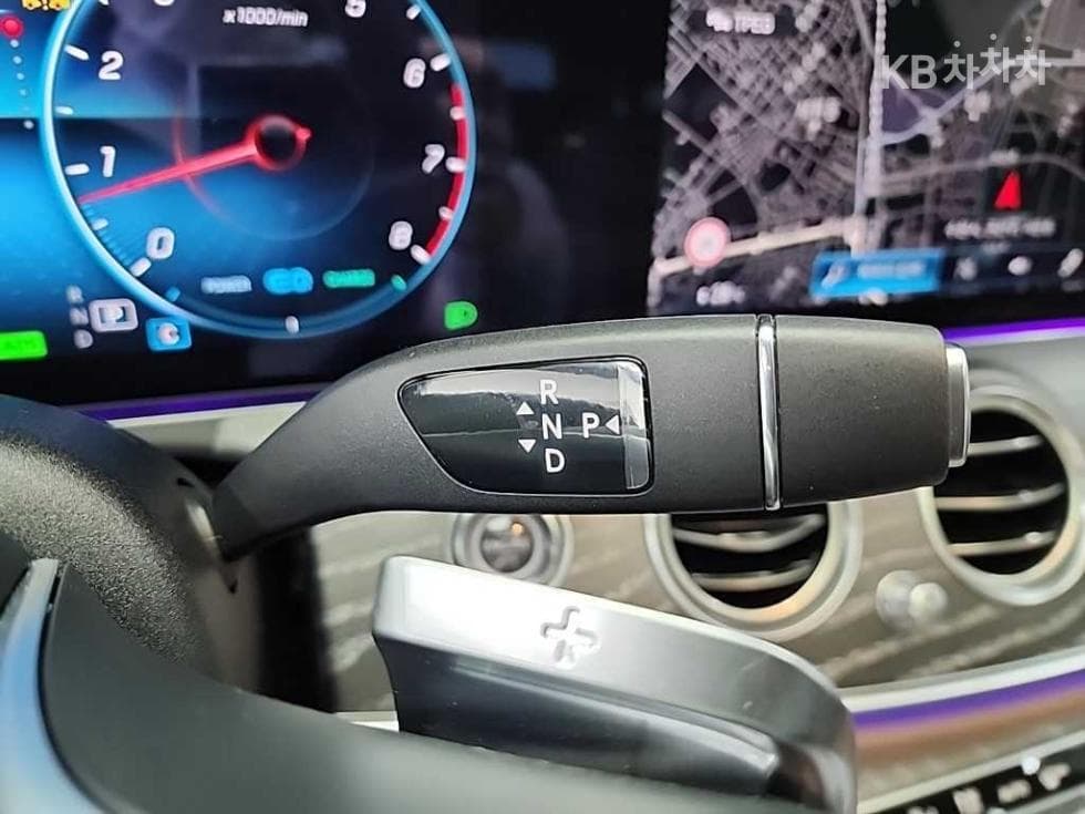 Mercedes-Benz E-Клас (W213)E350 4MATIC Exclusive - 8