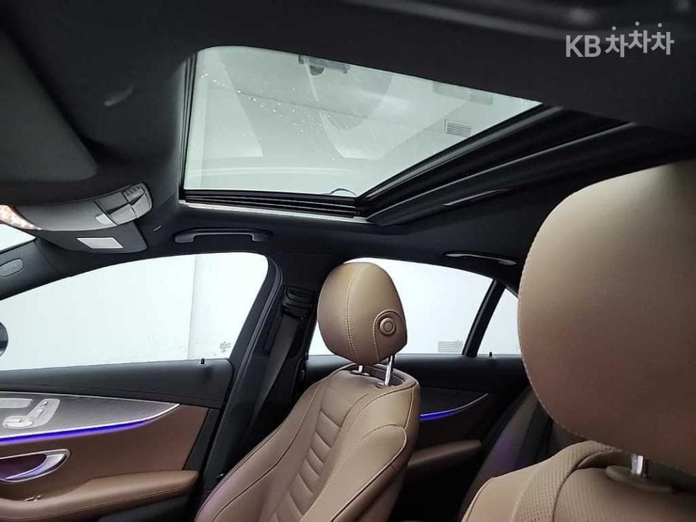 Mercedes-Benz E-Клас (W213)E350 4MATIC Exclusive - 15