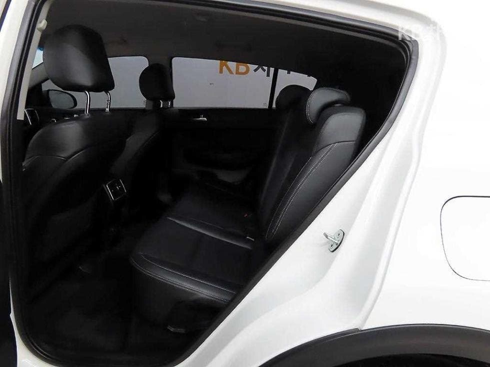 Kia Sportage 더 볼드2.0 Gasoline 2WD Prestige - 6