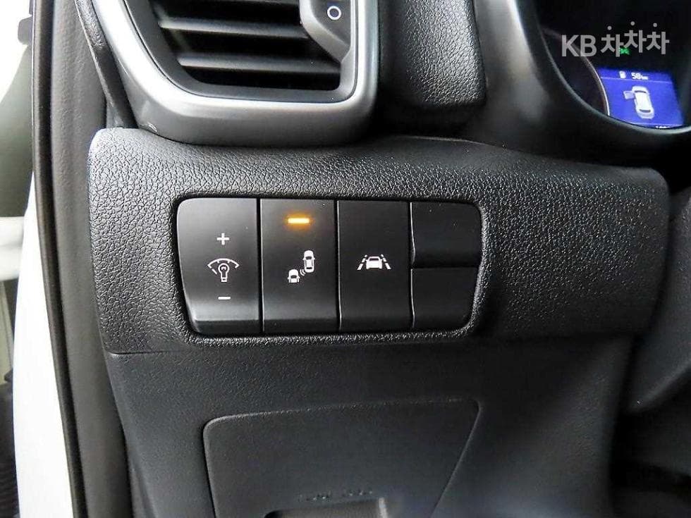 Kia Sportage 더 볼드2.0 Gasoline 2WD Prestige - 13