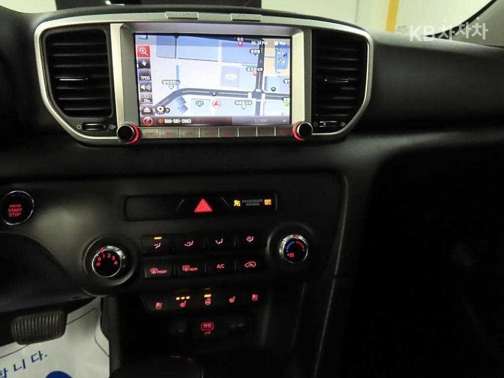 Kia Sportage 더 볼드2.0 Gasoline 2WD Prestige - 15