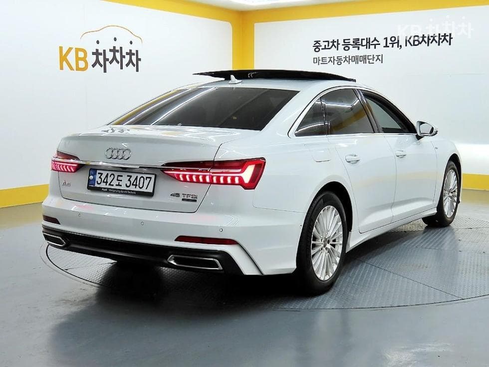 Ауди A6(C8)45 TFSI Quattro Premium - 4