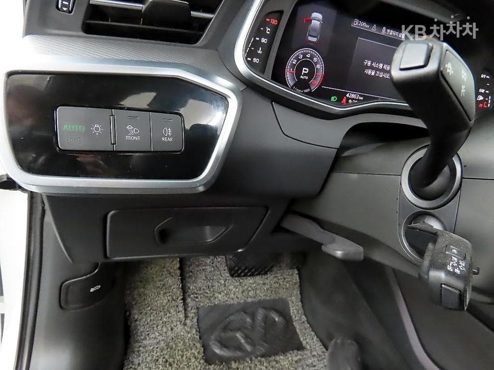 Ауди A6(C8)45 TFSI Quattro Premium - 12